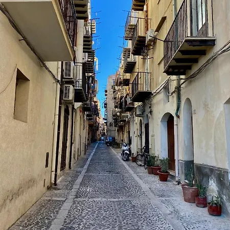 Veterani75 By Sicily In Villas Cefalu